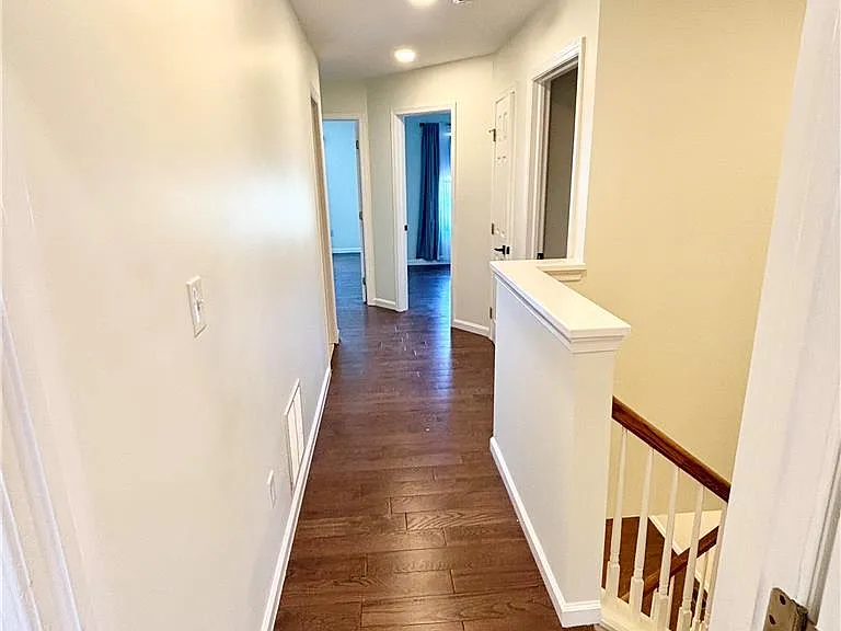 1319 Mohr Cir — Photo 17