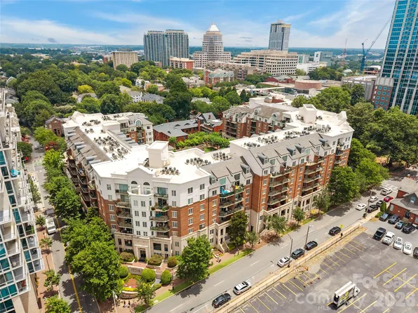 300 W 5th St APT 343, Charlotte, NC 28202