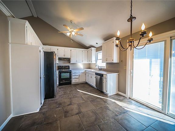 3rd image of 304 Fletcher Dr