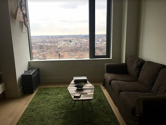3rd image of 10 City Pt APT 34M