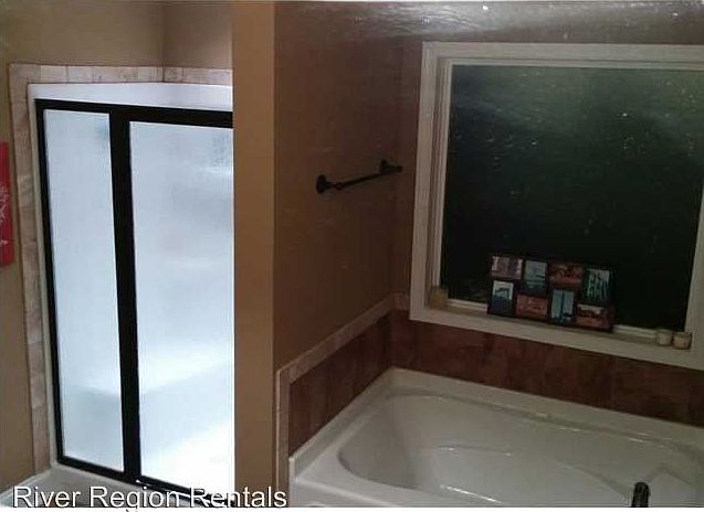 2nd image of 265 Uden Way