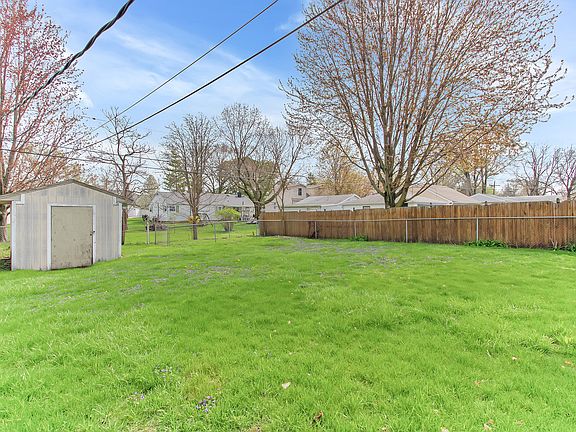4th image of 2322 Greengold St