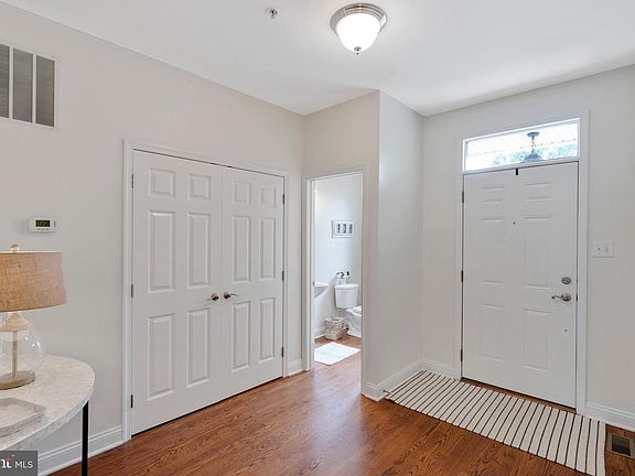 3rd image of 108 Wyndham Ln