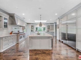 952 N Alpine Dr, Beverly Hills, CA 90210