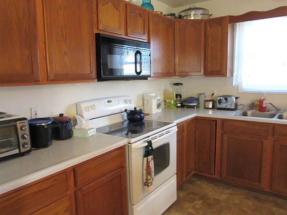 5th image of 11197 E Center St