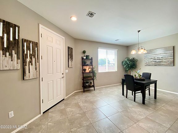 5th image of 2780 W Greenstreak Dr