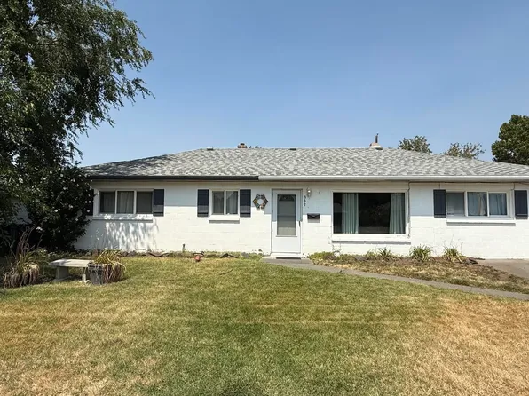 332 W 11th Ave, Kennewick, WA 99337