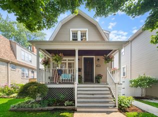 3613 N Sacramento Ave, Chicago, IL 60618