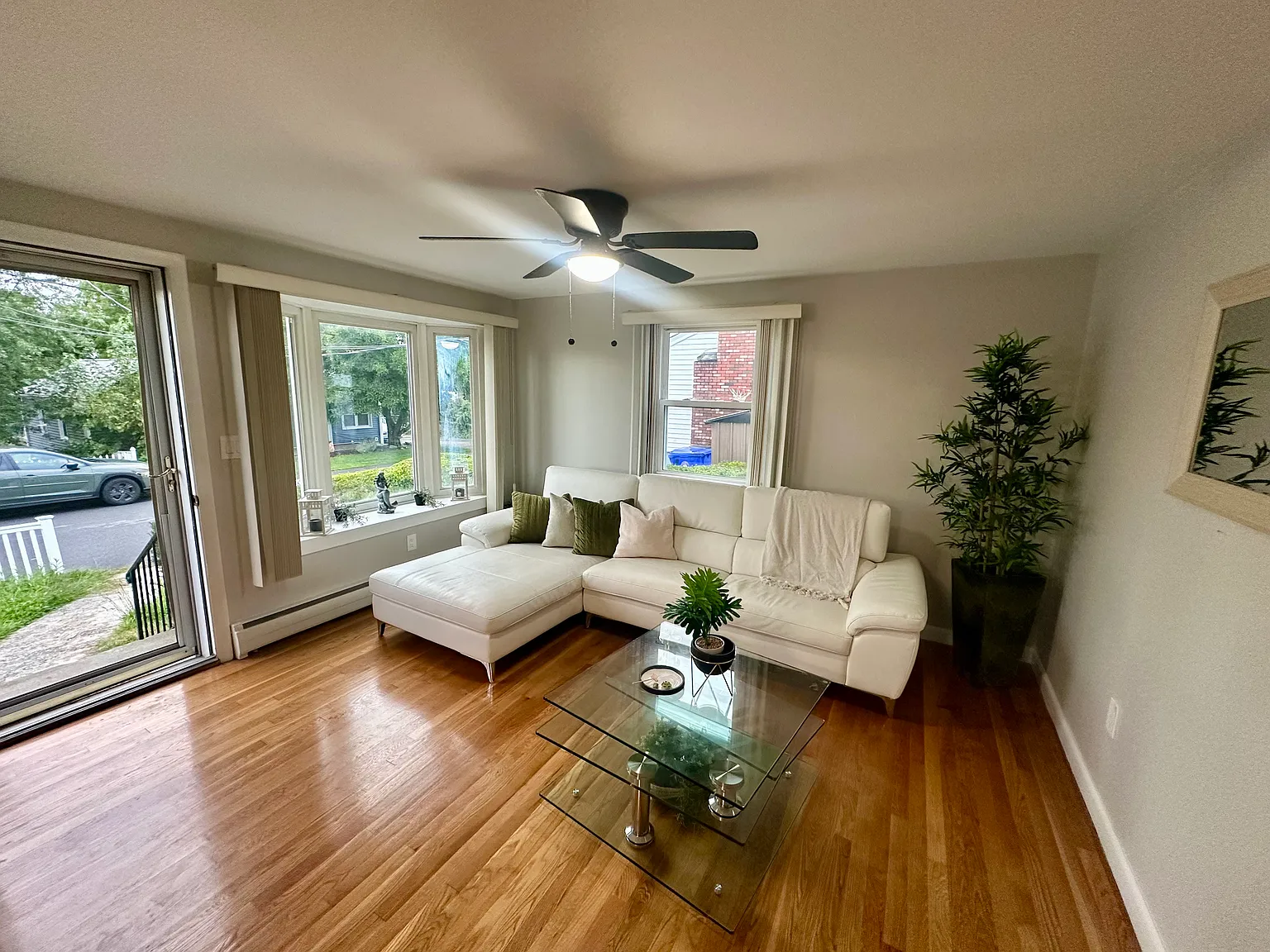 4 bed, $3,100 — Photo 3