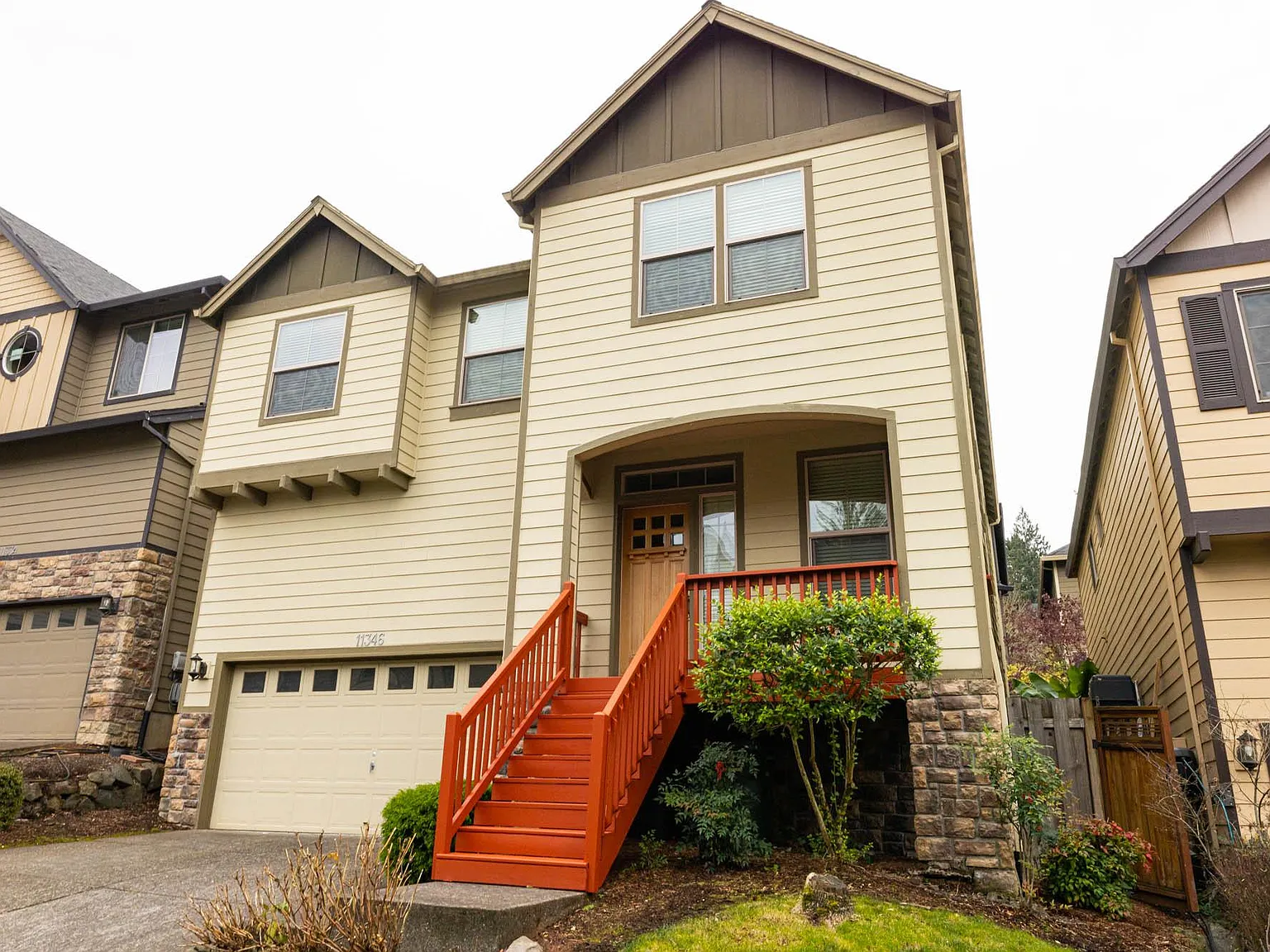 4 bed, 2.5 bath, 2755 sqft, $3,350 — Photo 2