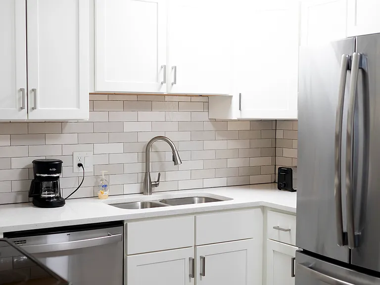 65 N Clarkson St #107 — Photo 8
