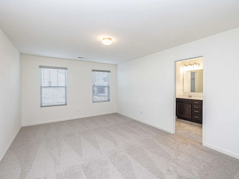 105 Luna Ln — Photo 19
