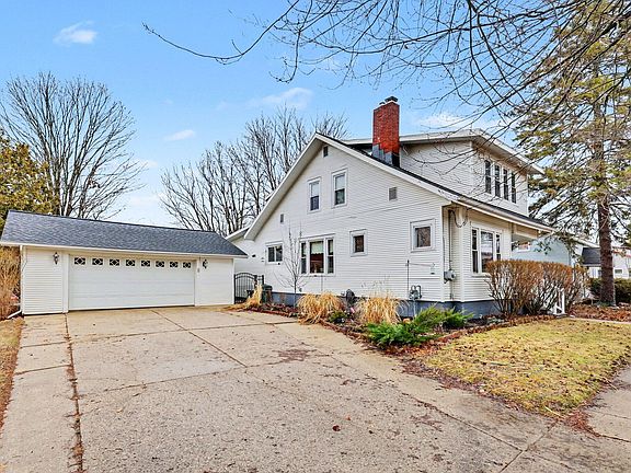 3rd image of 418 Rust Ave