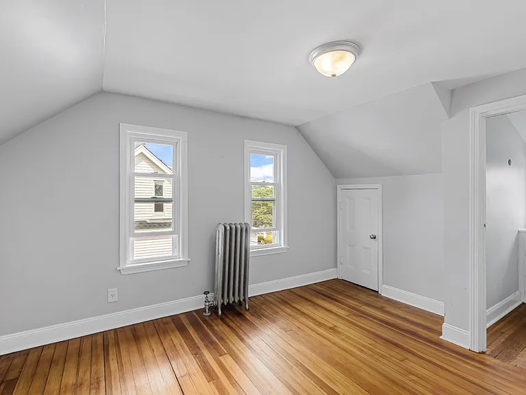 117 Gorham St — Photo 16
