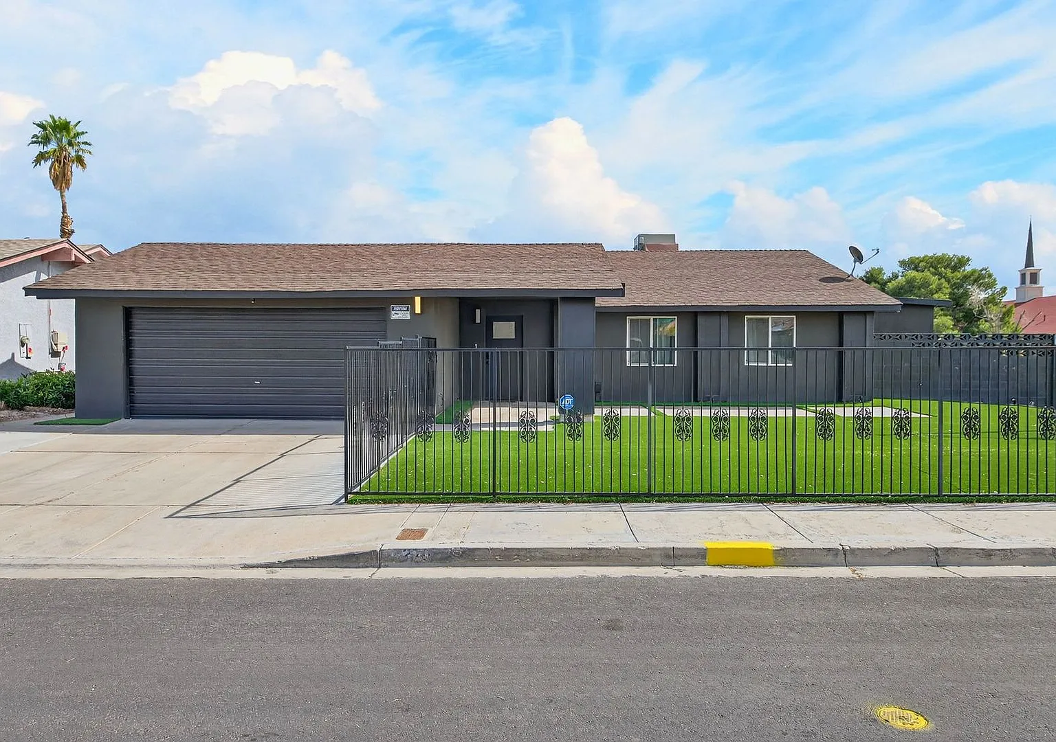 Newly Renovated Single-Story Home Located In Las Vegas — Photo 1