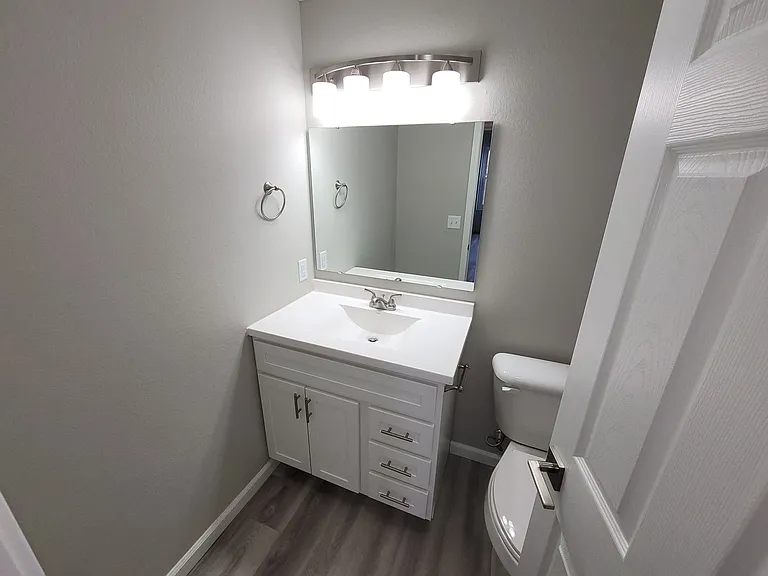 116 W Main St — Photo 5