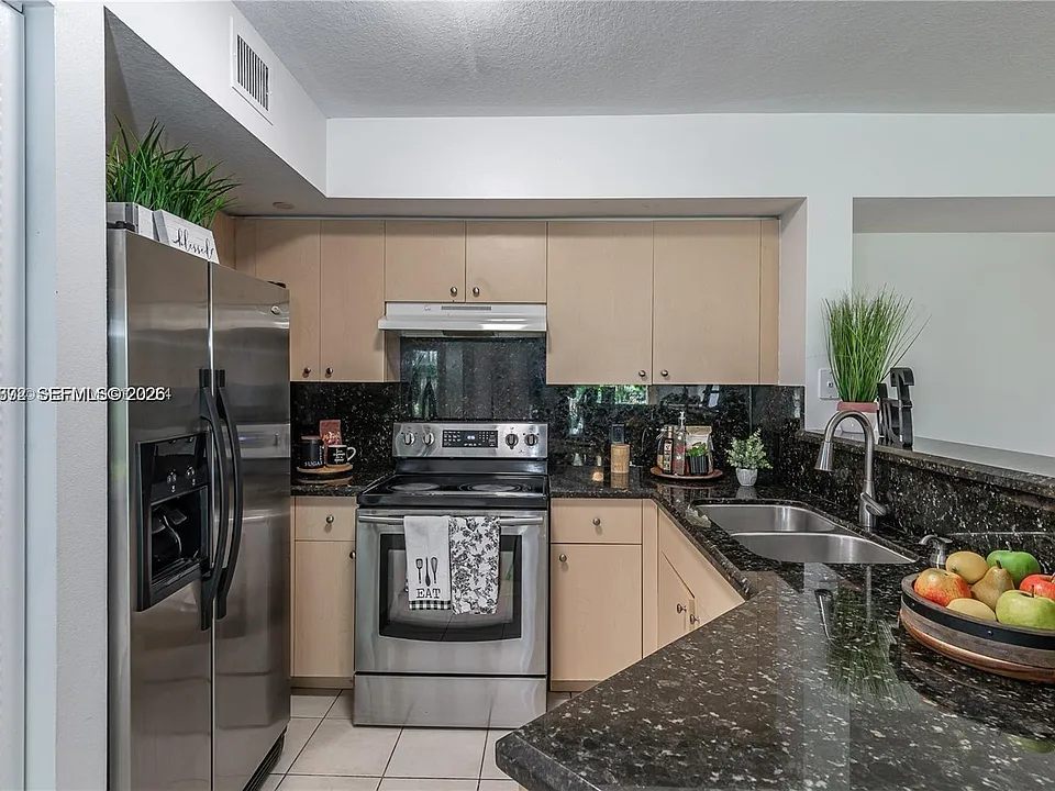 4280 San Marino Blvd #102