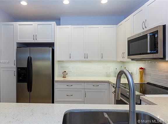 4th image of 21190 Mainsail Cir APT A14
