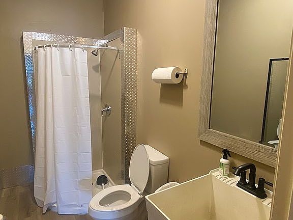 4th image of 7800 SE 129th Pl