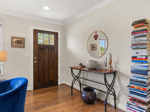 5th image of 115 Folkstone St