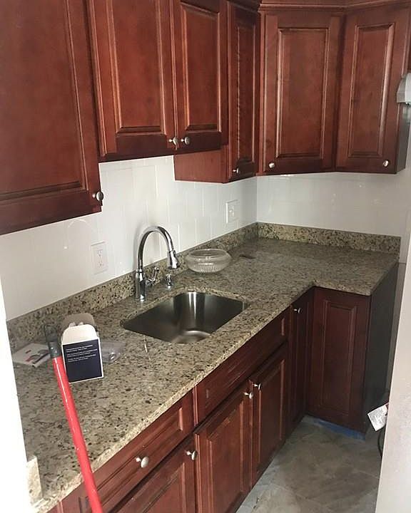 1st image of 206 Essex St APT C