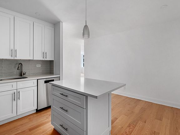 5th image of 130 Water St APT 4L