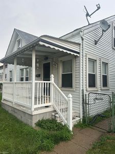 1863 3rd St, Wyandotte, MI, 48192