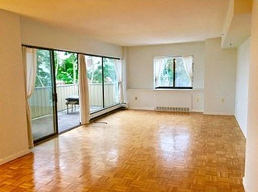 4th image of 300 Lynn Shore Dr APT 403