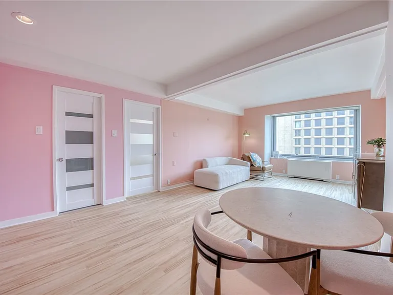 320 Fort Duquesne Blvd #16B — Photo 19