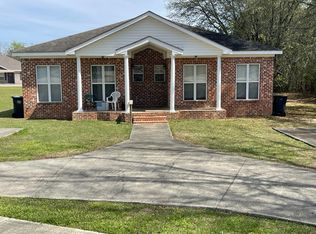100 N Broadway St APT B, Ashford, AL 36312