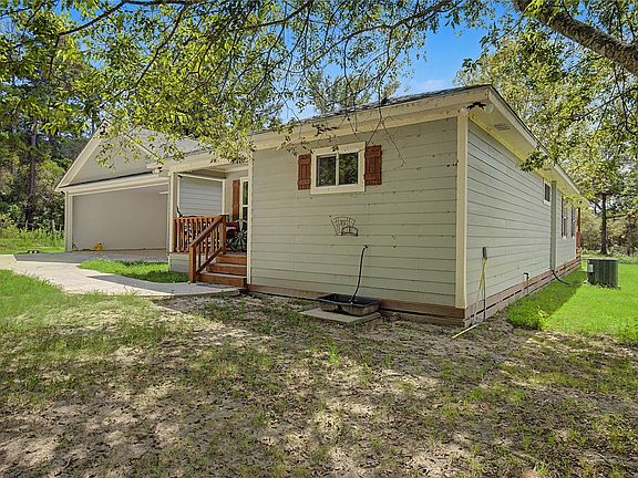 3rd image of 301 Pineland Dr