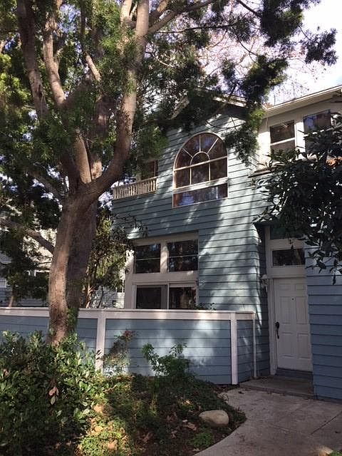 1st image of 721 Balfe St