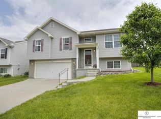 19350 Laci St, Omaha, NE 68135