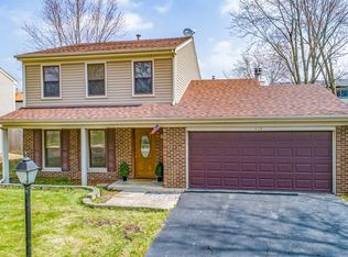 565 Radnor Dr, Roselle, IL