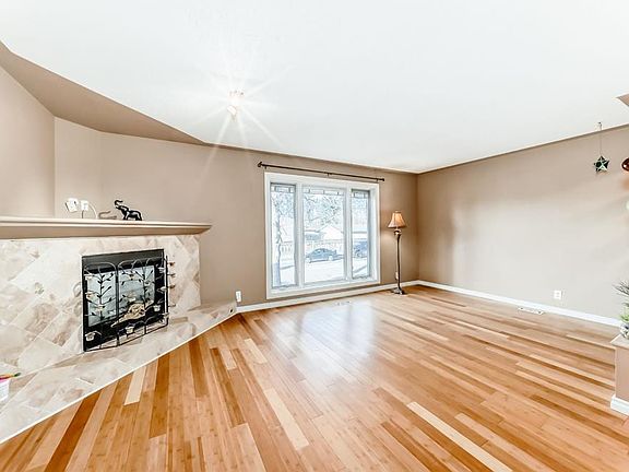 5th image of 274 W Templeview Way NE