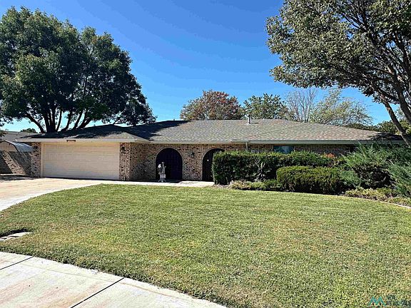 2nd image of 11 Vista Parkway Cir