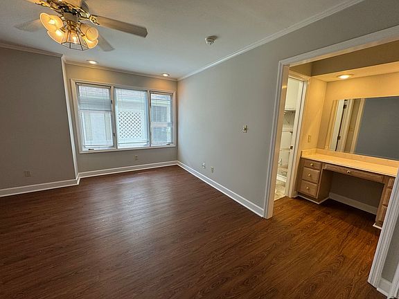 4th image of 100-105 Regency Park Dr #1B3990518