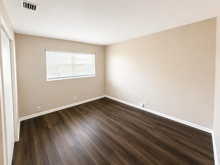 4125 Woodside Dr #2 — Photo 9