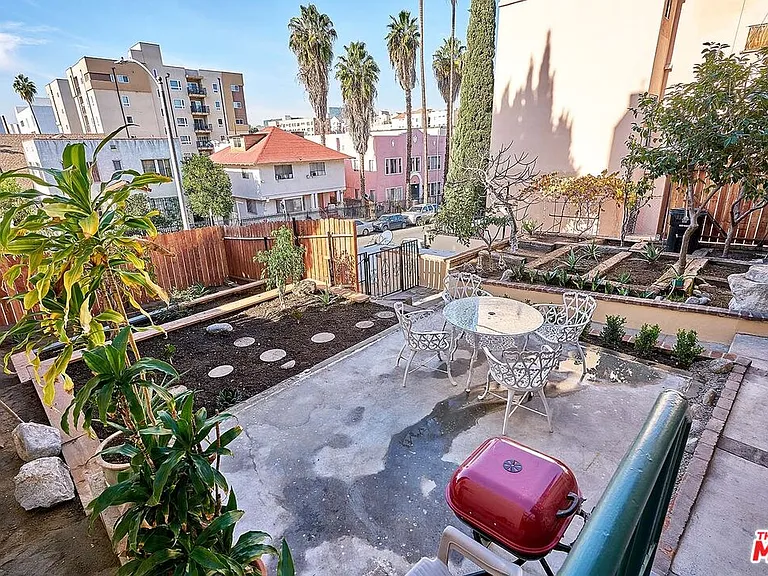 826 S Park View St #1 — Photo 10