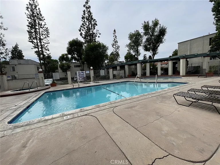 5700 Etiwanda Ave #240 — Photo 36