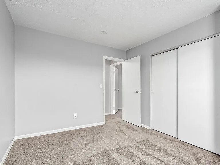 Edgemont Village — Photo 13