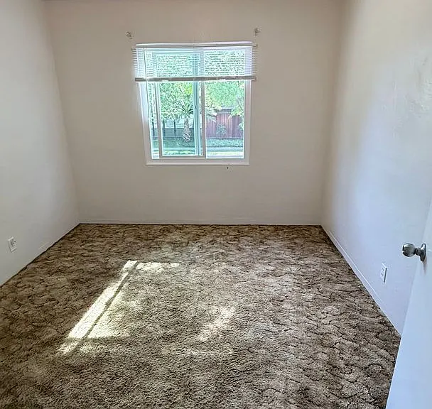 2205 O St — Photo 9