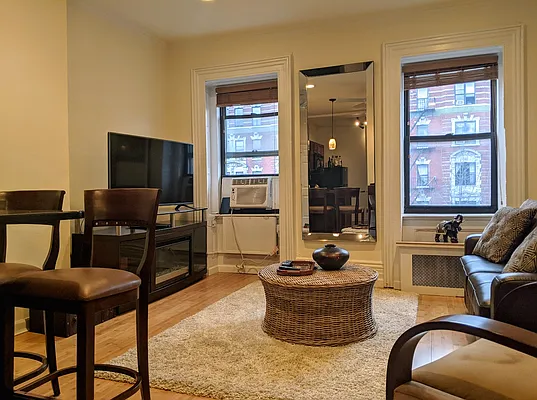 Rented by Platinum Properties | media 10