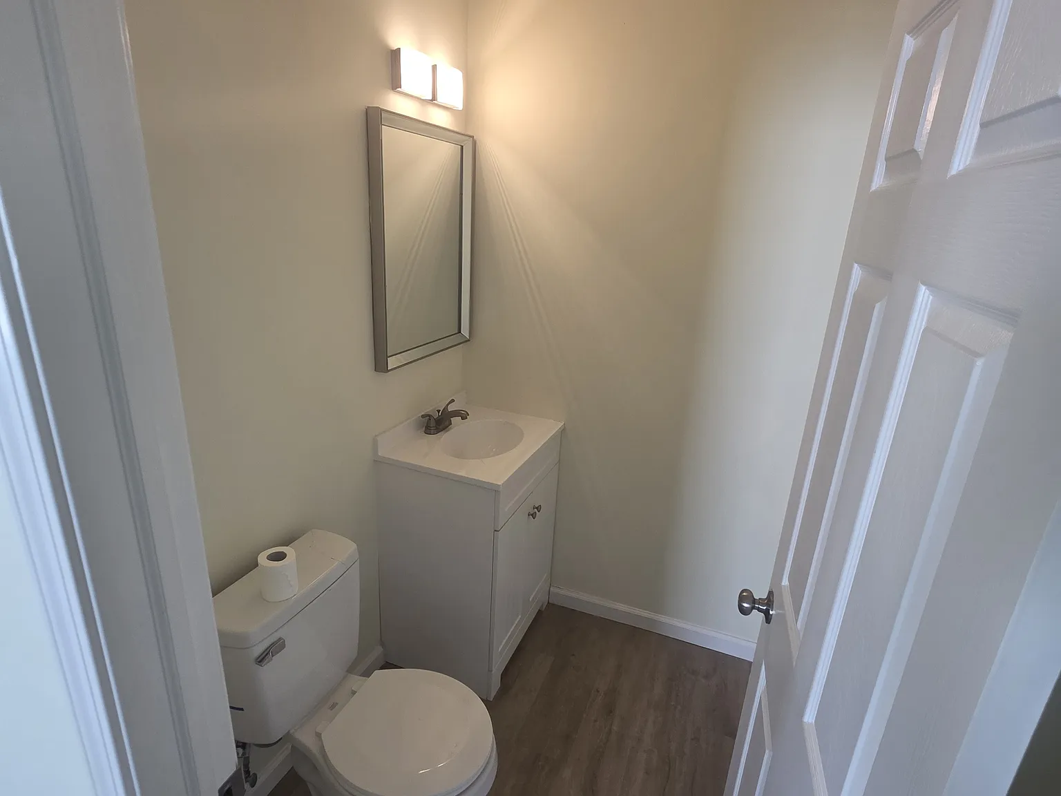4 bed, 2.5 bath, 1344 sqft, $2,300 — Photo 2