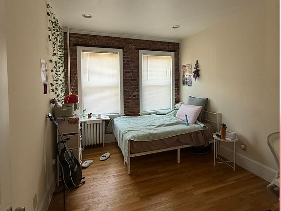2nd image of 18 Hemenway St #16