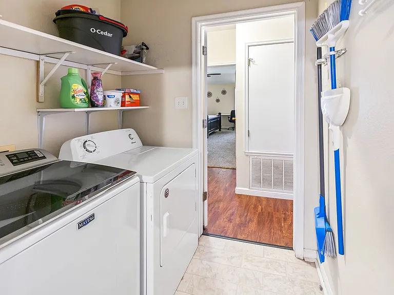 3711 Meadow View Dr — Photo 21