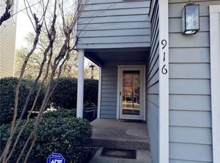916 Canal St, Irving, TX 75063