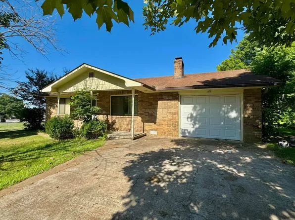 188 N Spring St, Melbourne, AR 72556