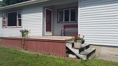 1st image of 16 Shamrock Dr