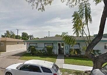1st image of 950 S Gilbuck Dr APT C